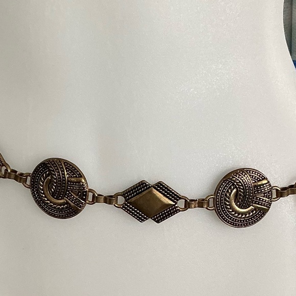 Concho Metal Chain Belt Bronze Tone Metal with Extended Chain - Picture 4 of 7